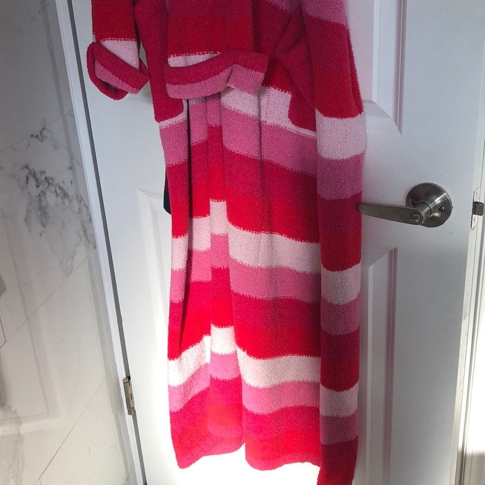 Victoria’s Secret Robe - Picture 2 of 3